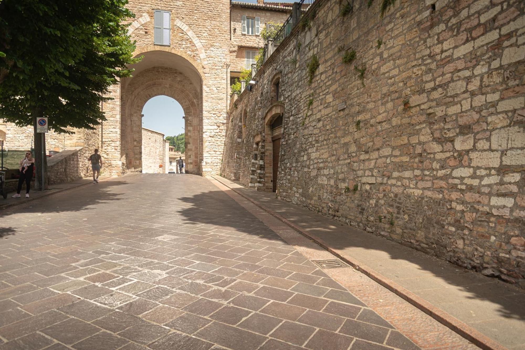 B&B Il Chiostro アッシジ エクステリア 写真