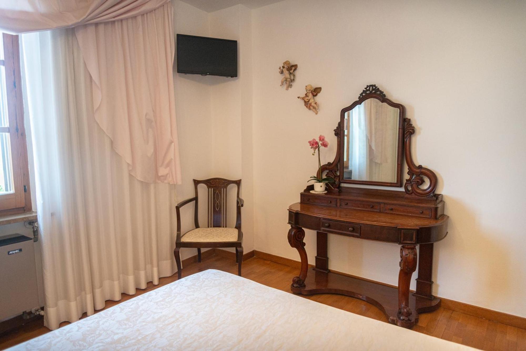 B&B Il Chiostro アッシジ エクステリア 写真