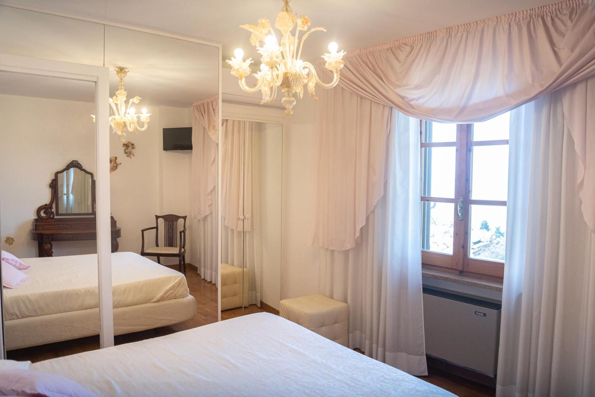 B&B Il Chiostro アッシジ エクステリア 写真